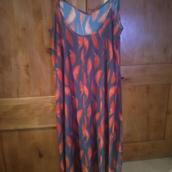 Designer dress - Picture 2 of 3